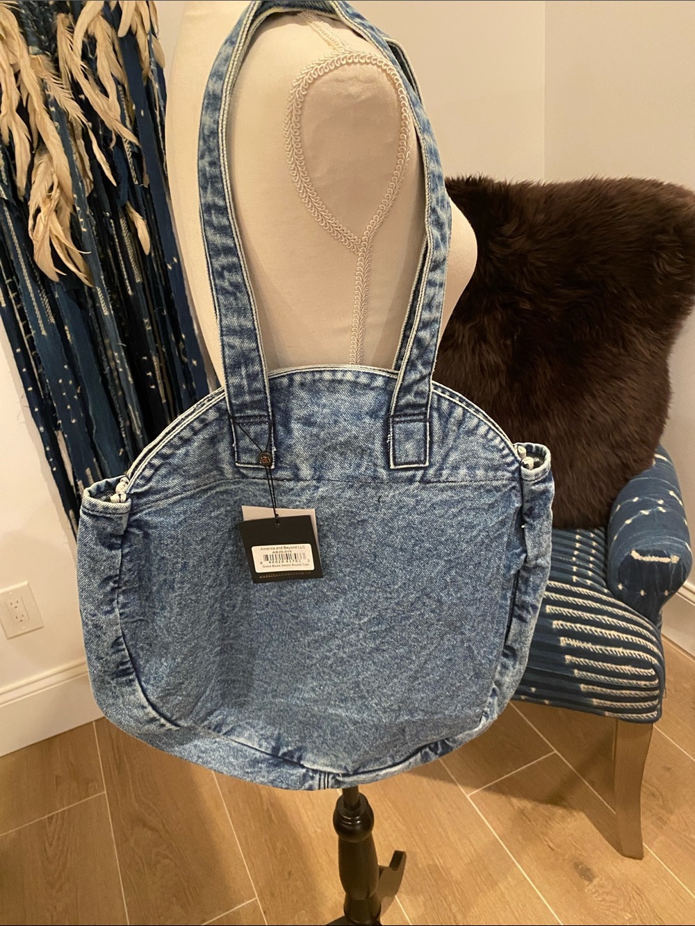 Round Denim Tote Bag in Washed Blue